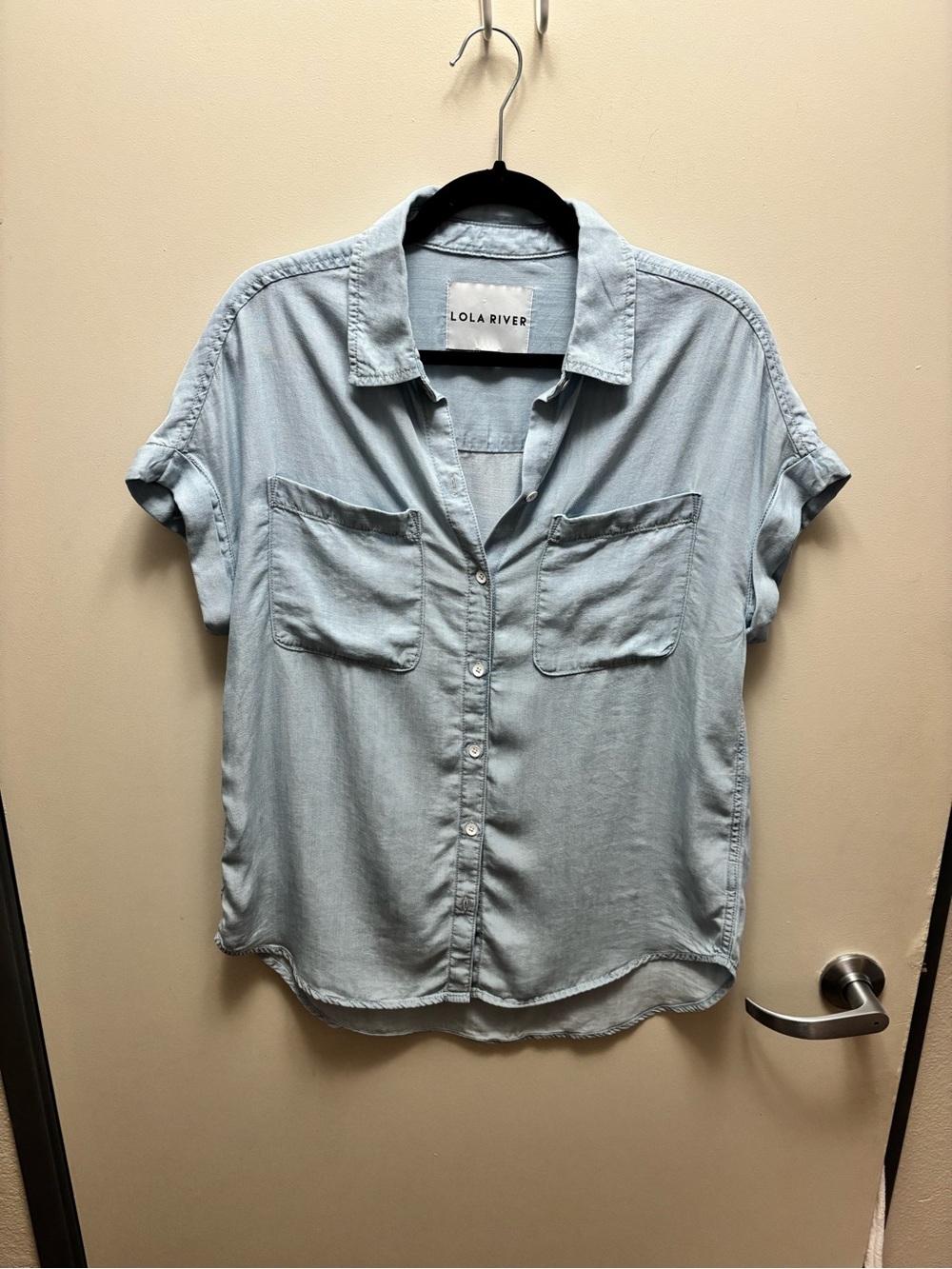 Lola River Light Wash Chambray Denim Button Down Short Sleeve Shirt size S